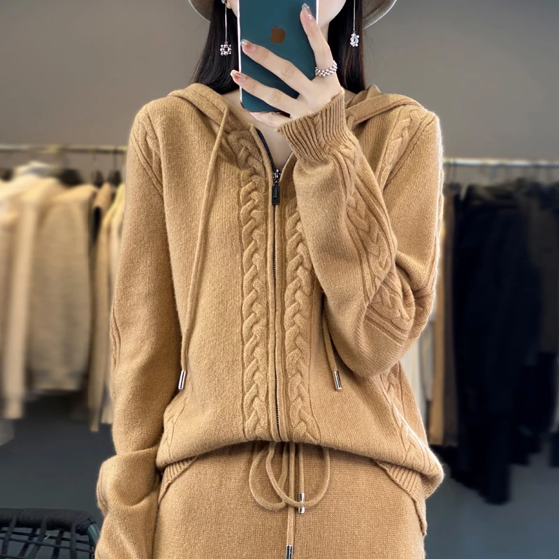 Женский комплект из 2 предмето – обзор и цена Plant Parent Hoodie