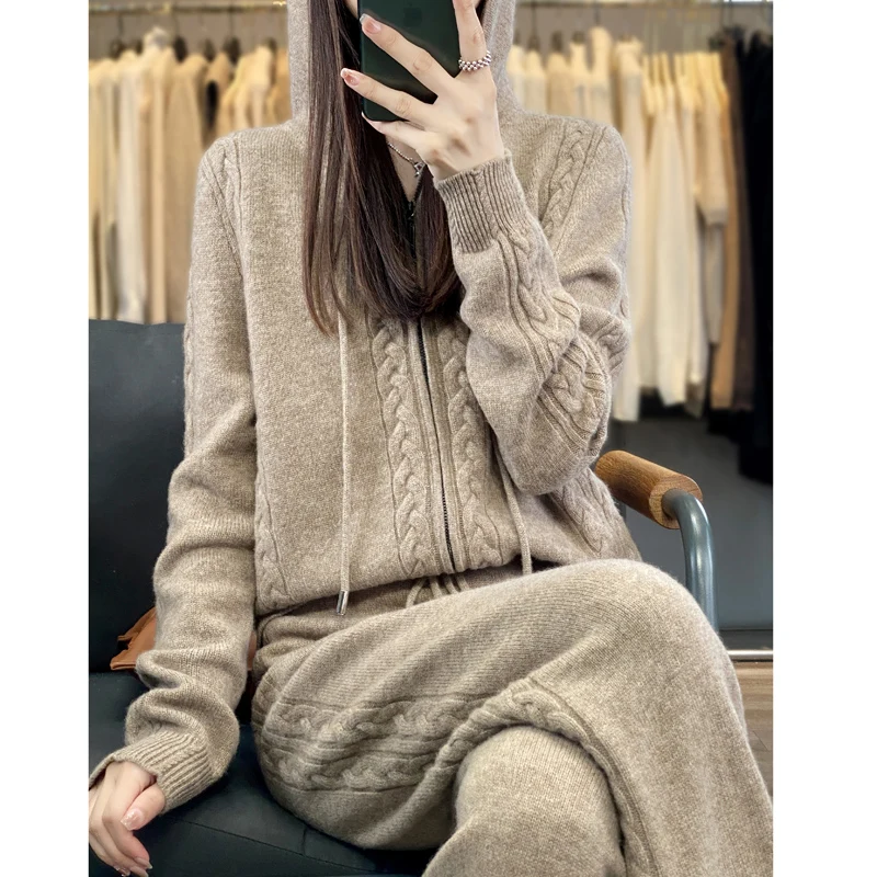 Женский комплект из 2 предмето – обзор и цена Plant Parent Hoodie